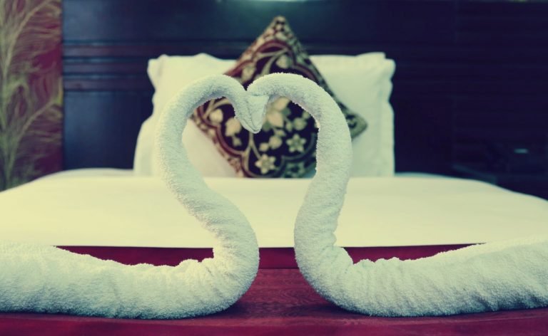 hotel-bed